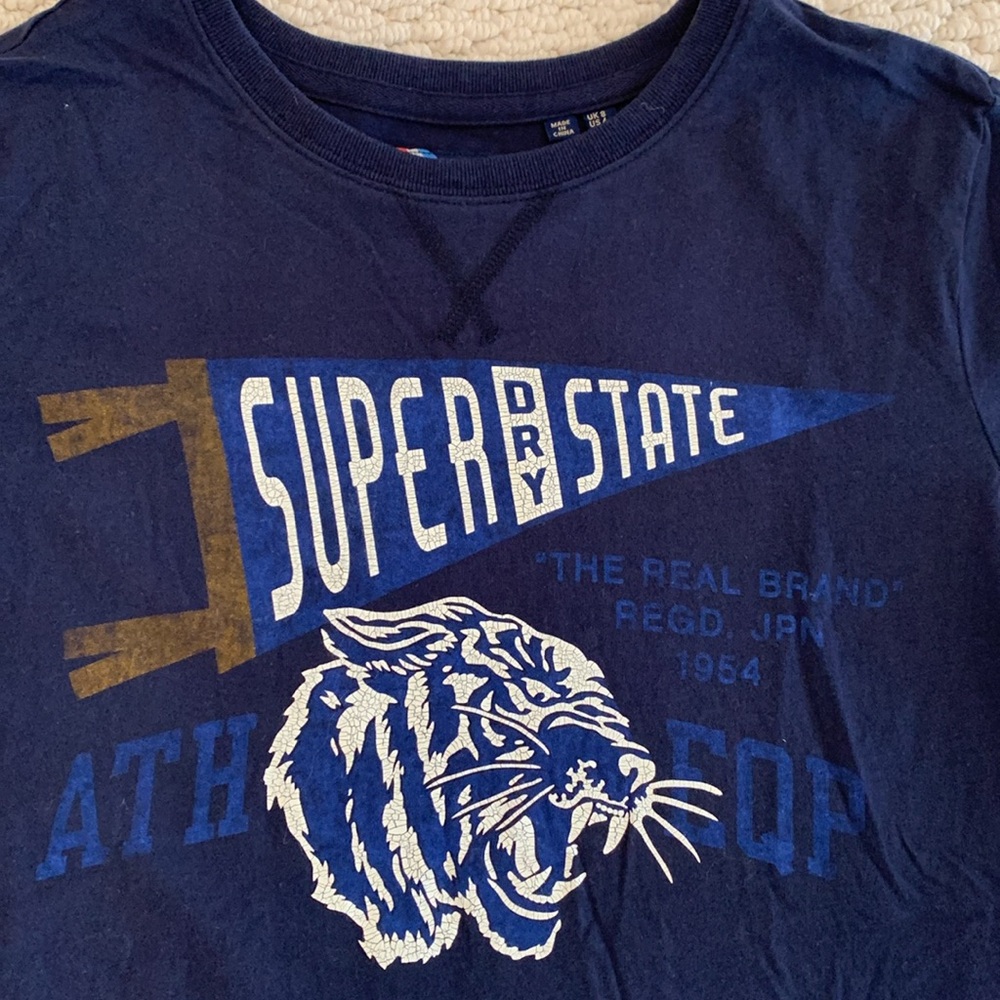 Superdry Navy T-shirt. Size 4. Great Condition.